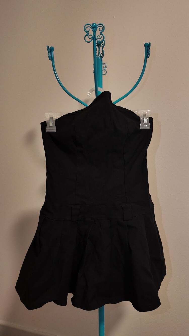 SHEIN Black Strapless Pleated Romper Skort – Size S / US 4